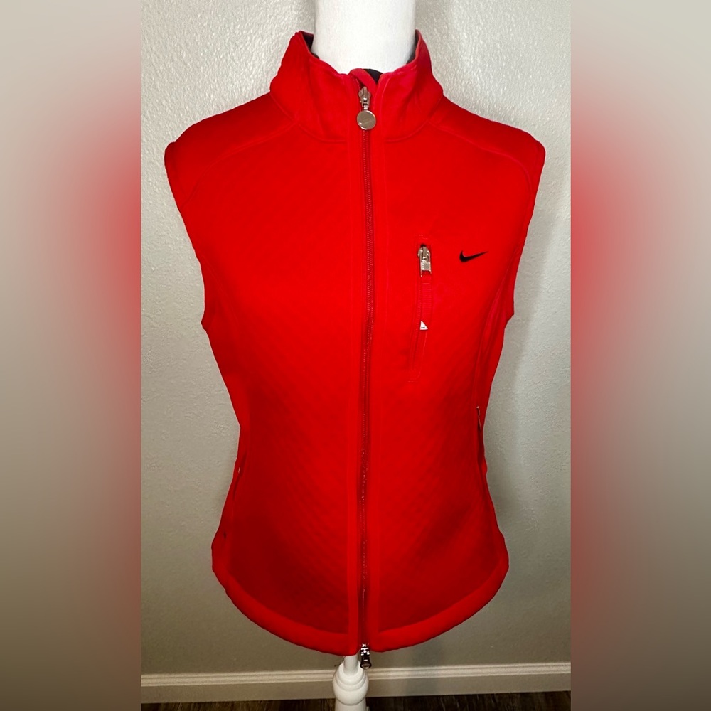 Nike Fit Therma Running Vest - Size Medium (8-10) ** Like New**